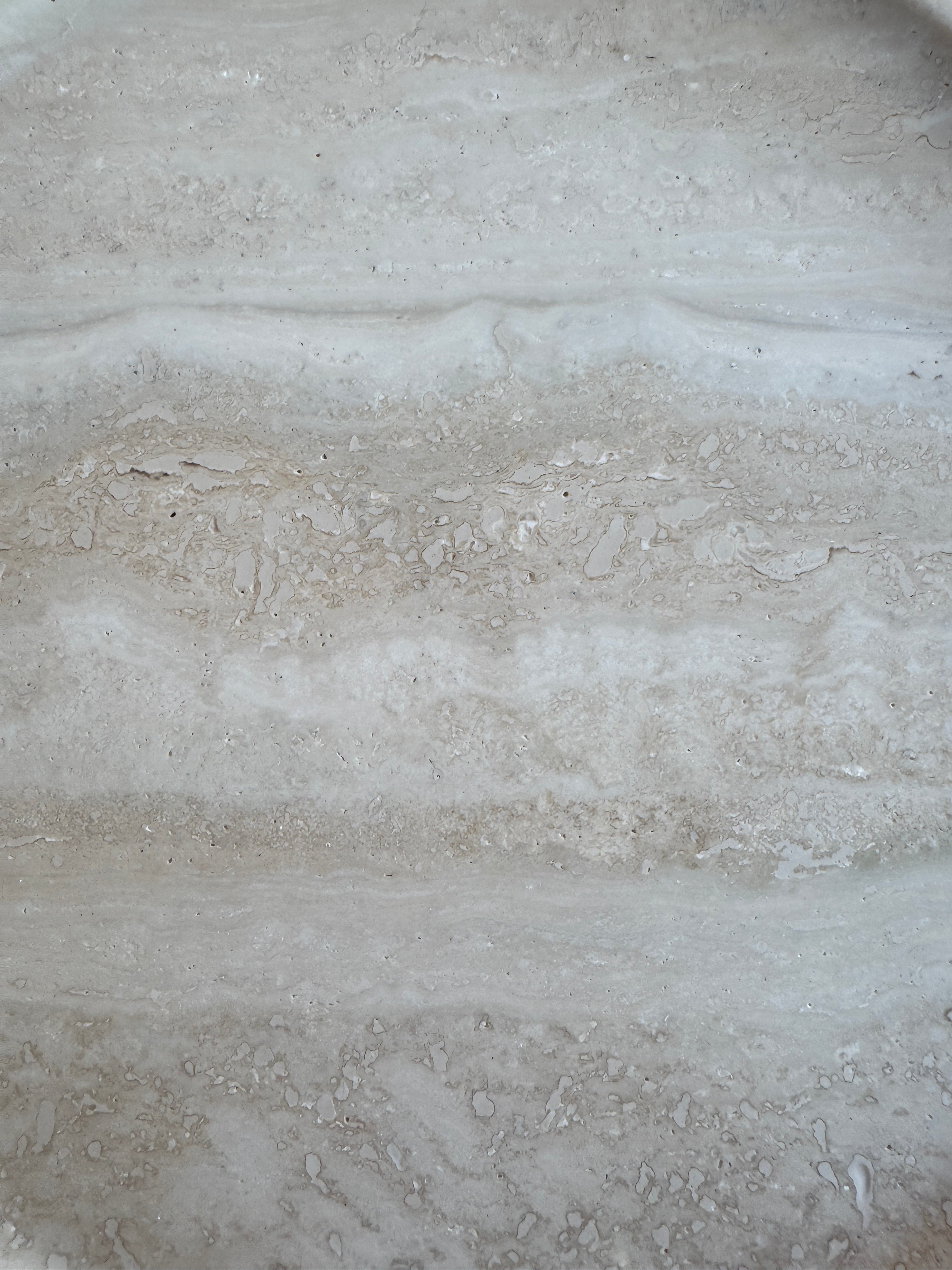 Round Tray - Veincut Travertine